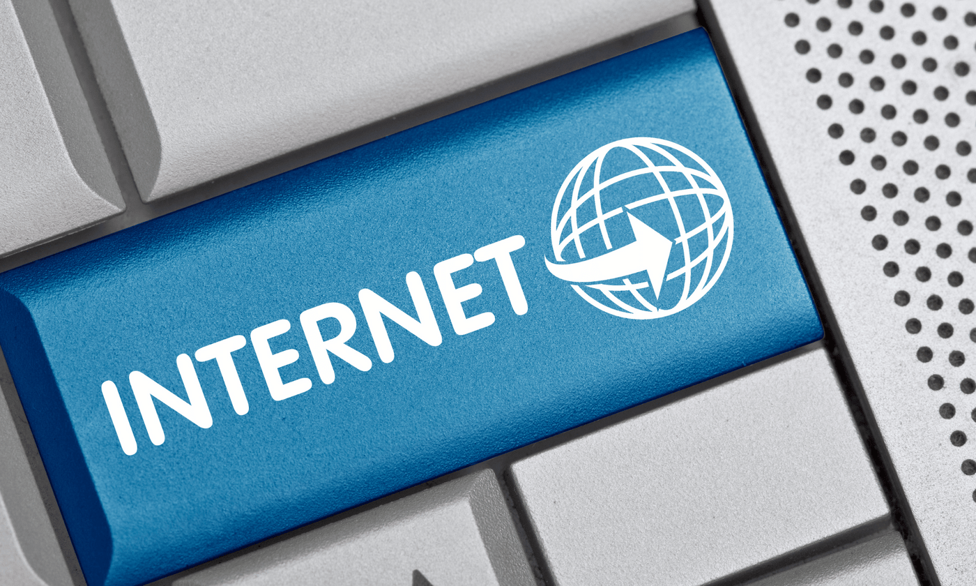 3 Ways to Access the Internet on the Road