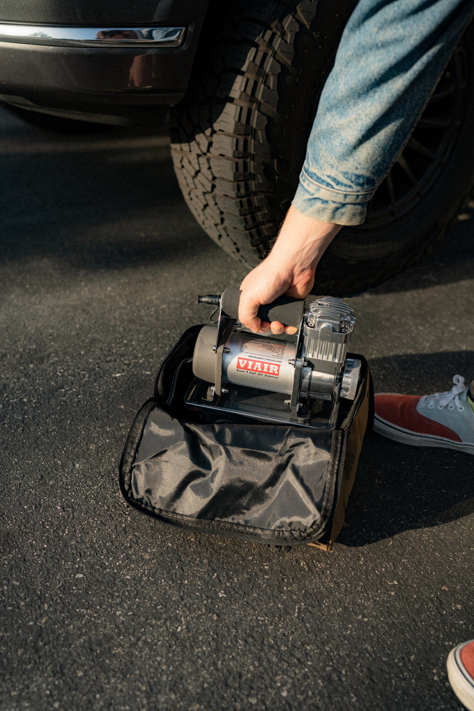 VIAIR 300P-RVS Portable Tire Inflator for Towables product detail