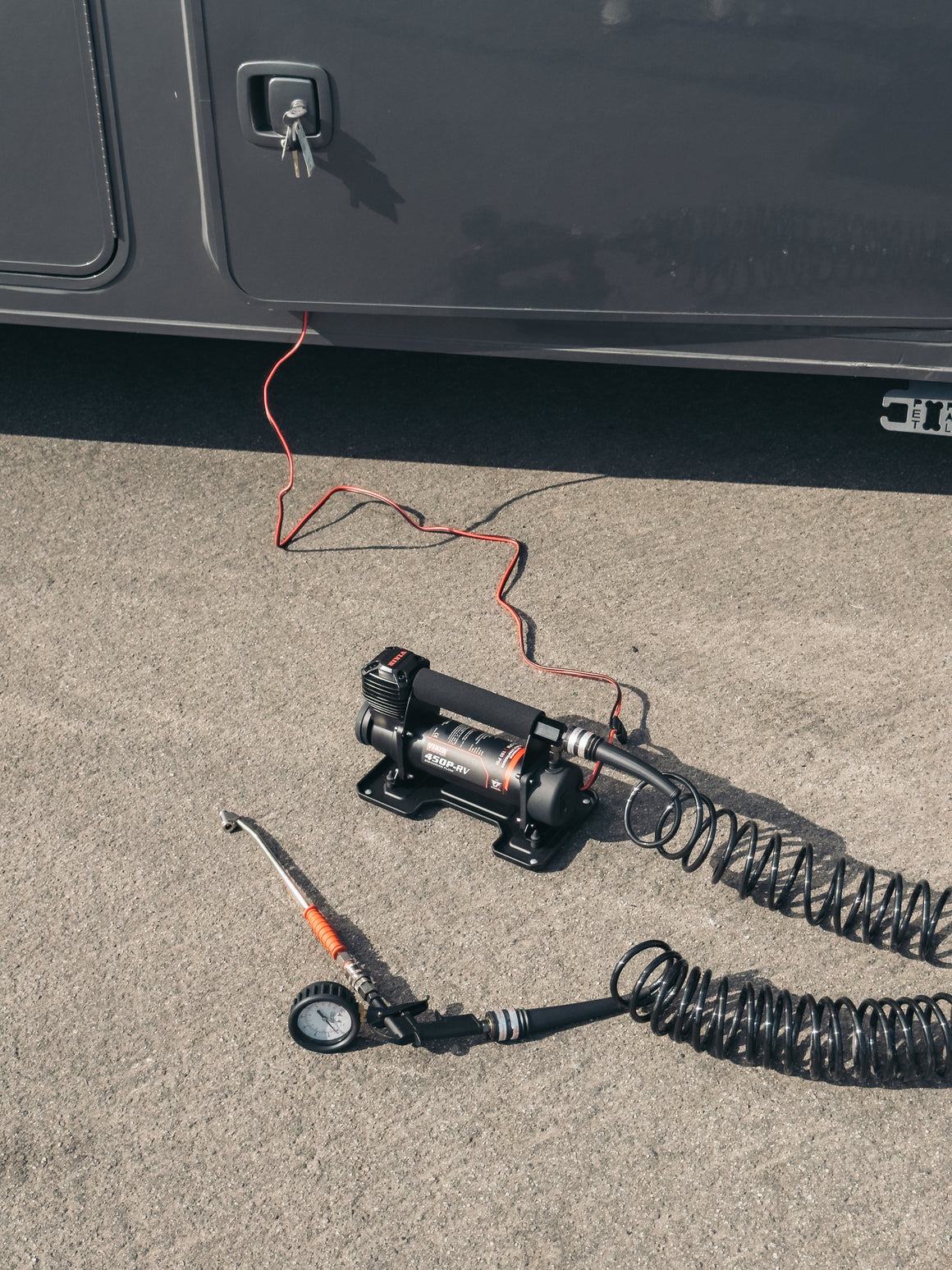 VIAIR 450P-RV EF Automatic RV Tire Inflator product detail