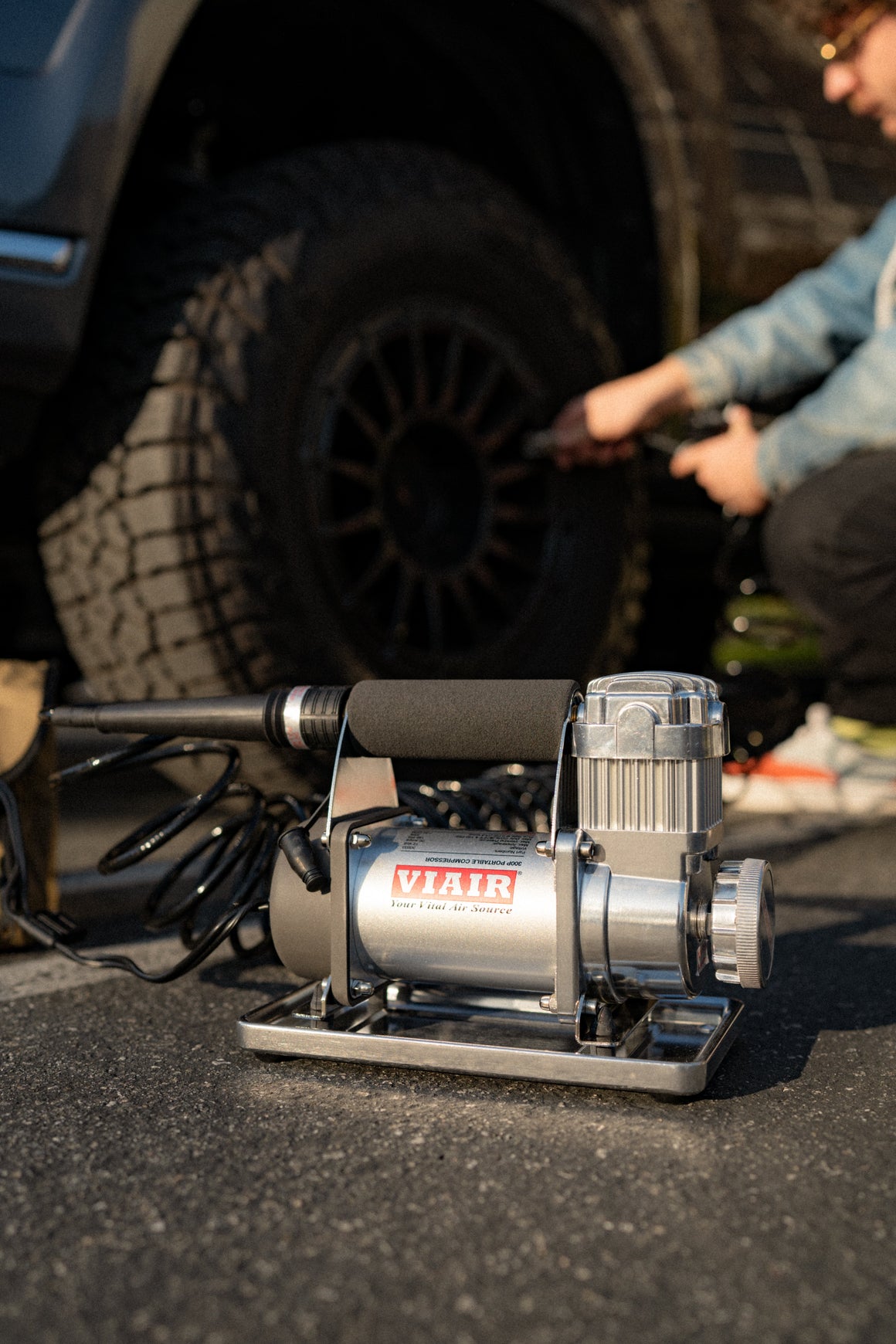 VIAIR 300P-RVS Portable Tire Inflator for Towables product detail